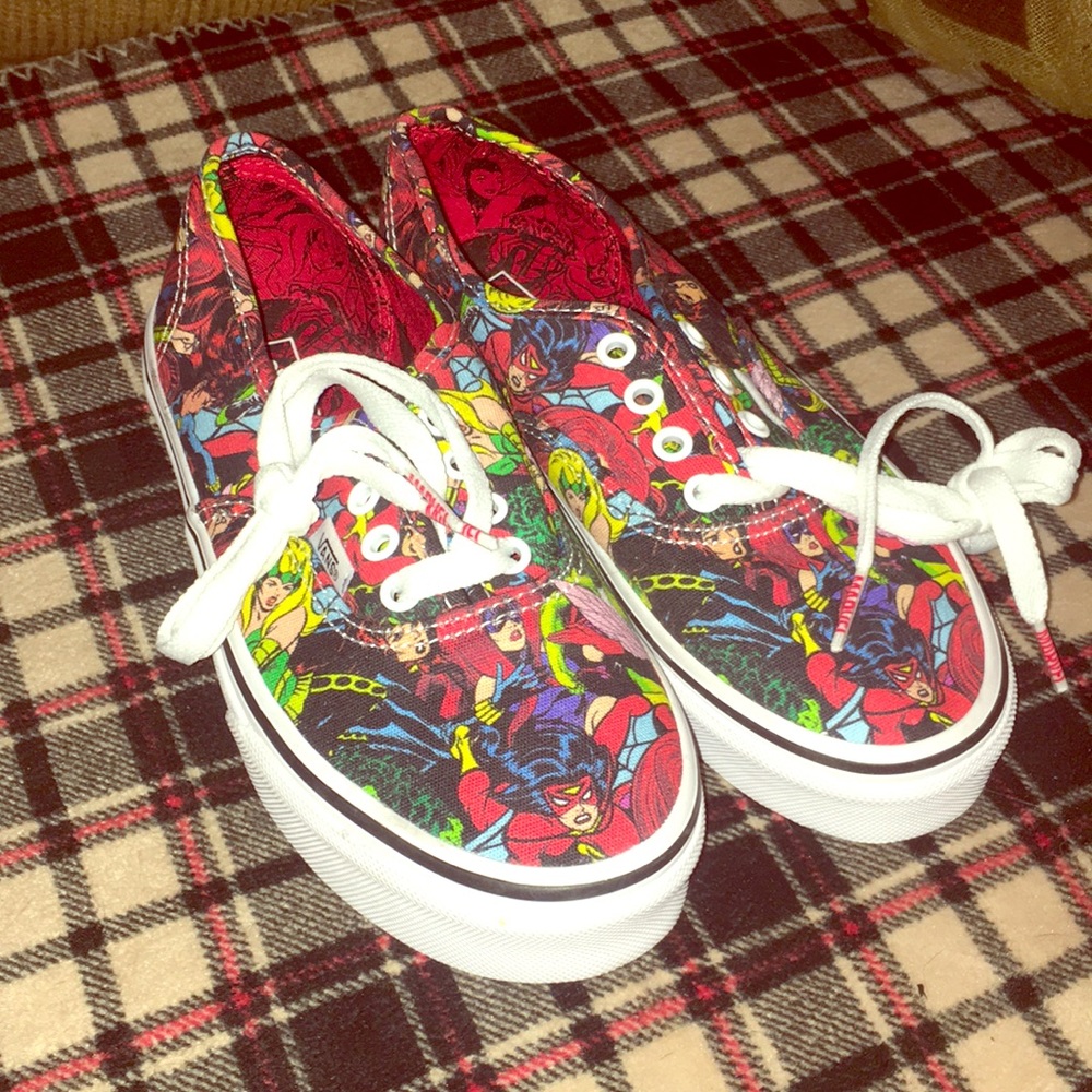 VANS MARVEL LIMITED EDITION🌻